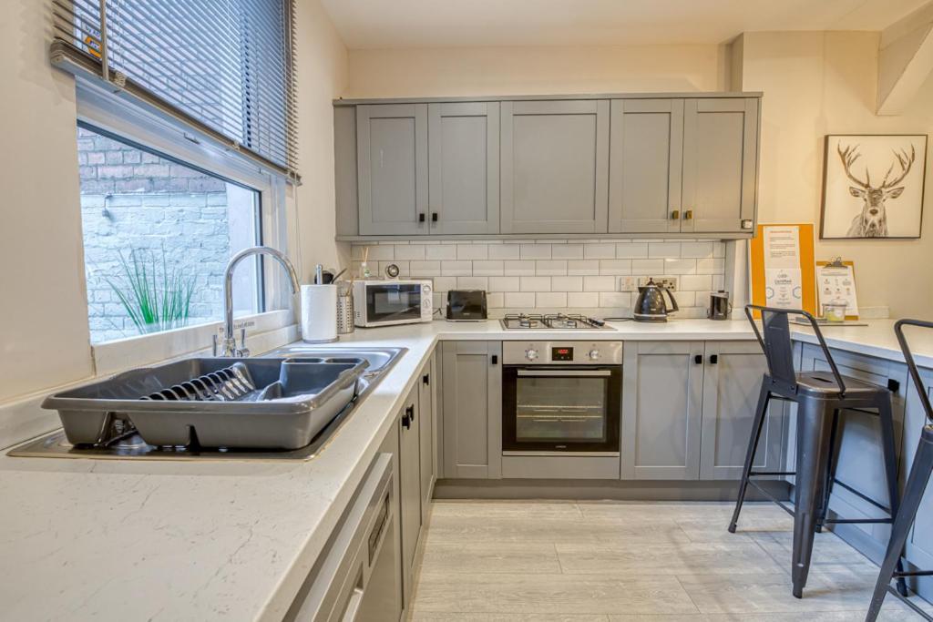 בלפסט Charming City Home, Beside The Serene Ormeau Park מראה חיצוני תמונה